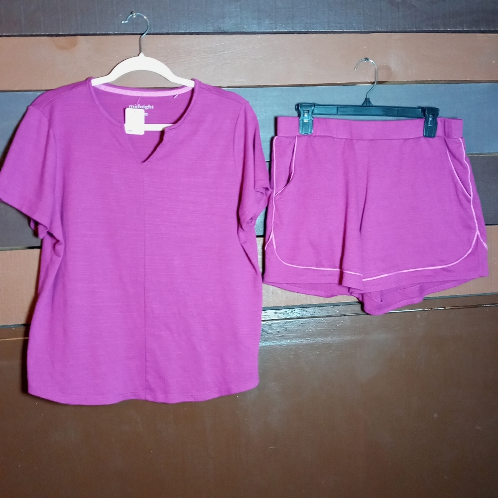 Midnight MEDIUM maroon Short Sleeve Top With Matching Shorts Pajama Set
